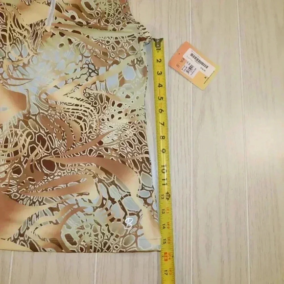 Sofibella Womens Sleeveless Print Golf Shirt Gold Animal Size Small NWT - Picture 7 of 9